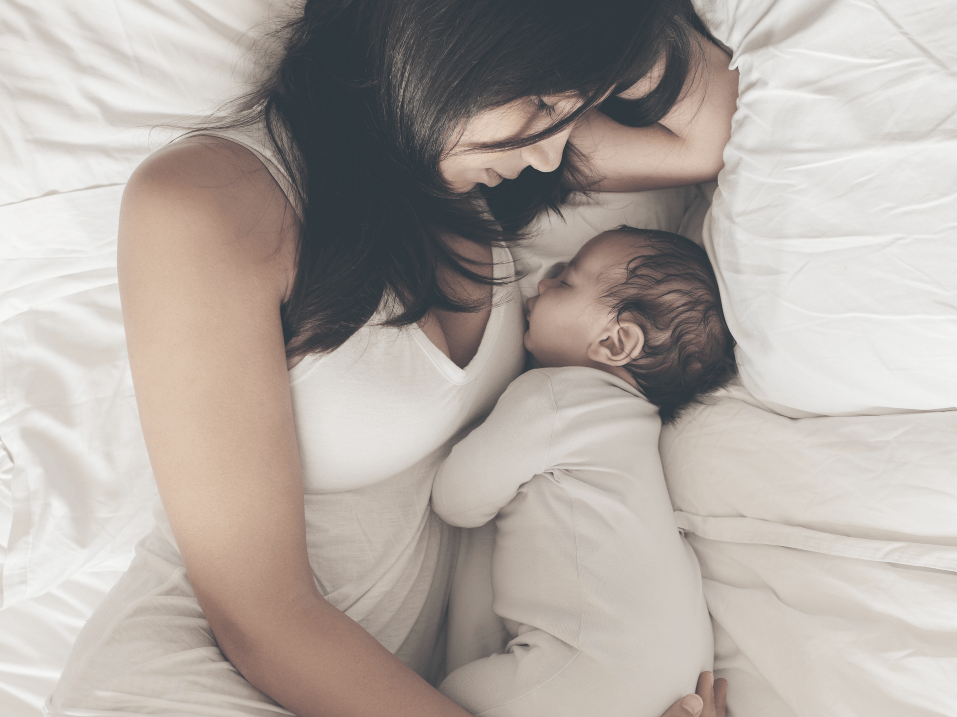 Co-Sleeping with Baby: The Good vs. The Bad
